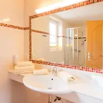 Pension- Kristall Apart Otel Tröpolach