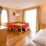 Pension- Kristall Apart Otel 3*