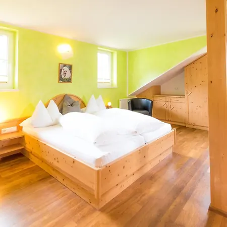 Apart-hotel Pension- Kristall Tröpolach