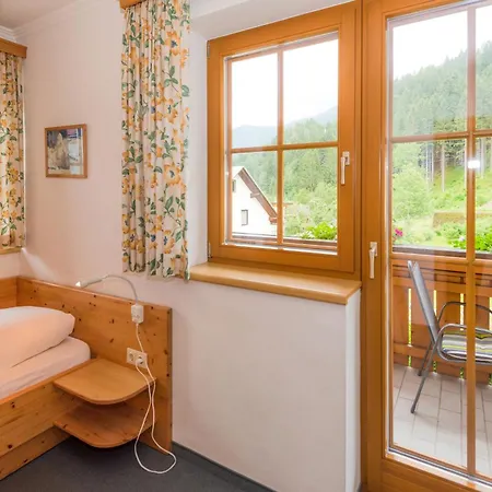 Apart-hotel Pension- Kristall