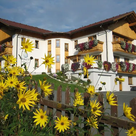 Aparthotel Pension- Kristall Tröpolach