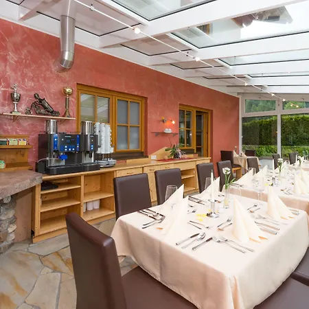 Pension- Kristall Appart hôtel Tröpolach