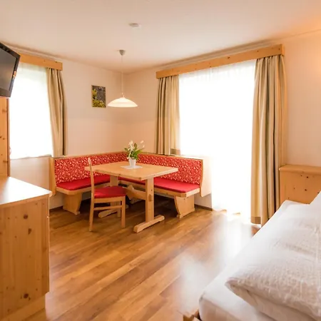 Pension- Kristall Aparthotel 3*
