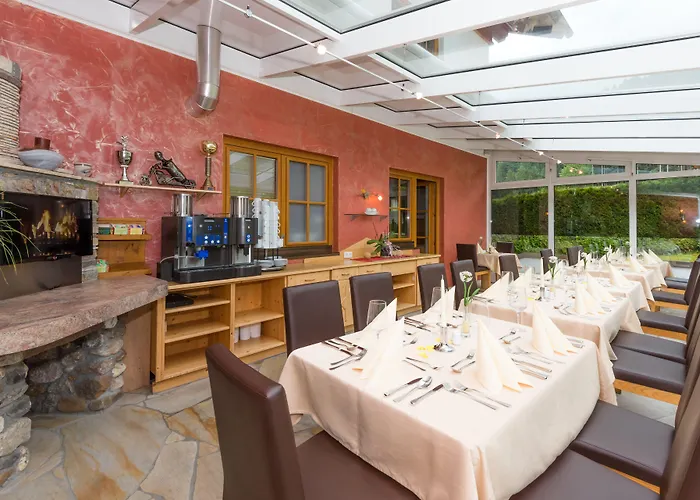 Pension- Kristall Apart Otel Tröpolach