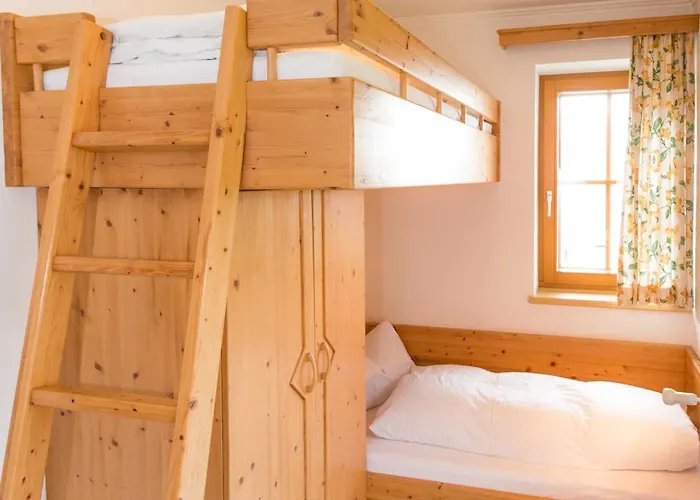 Pension- Kristall 3* Tröpolach